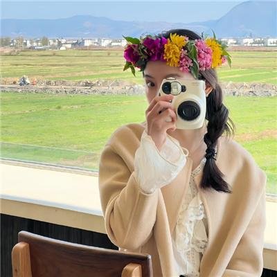 弱比少男闯女校